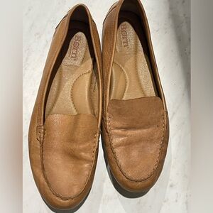 Born tan leather shoes